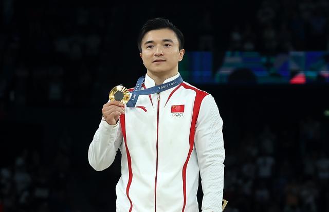巴黎奥运会丨体操——男子吊环：中国选手包揽冠亚军XxjpseC007363_20240805_MVPFN0A001.jpg